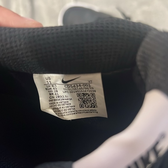 Like new Nike Court Vision shoes in Size 11 - Picture 5 of 5